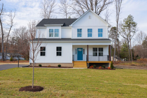 Stafford Plan - Farmhouse Elevation